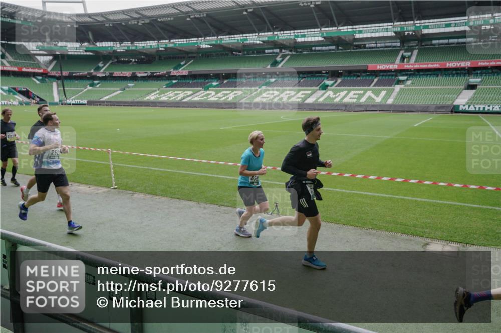 05.10.2025 - 20. swb-Marathon Bremen Michael Burmester http://msf.ph/oto/9277615 05.10.2025 12:57:14 Laufen im Stadion 31, 237, 246, 299, 305, 479, 613, 820, 833, 1161, 1317, 1382, 1595, 1627, 1971, 1977, 2166, 2269, 2436, 2522, 2571, 3396, 3471, 3591, 3813, 3969, 4484, 4496, 4821, 5104, 5149, 5246, 5255, 5503, 5664, 6250, 6267, 6451, 6486, 6493, 6510, 6534, 6535, 6768, 6926, 7017, 7086, 7283, 7371, 7390, 7490, 7546, 7578, 7940, 8023, 8479, 8564, 8903, 8964, 8973, 9054, 9129, 591, 830, 1380, 1679, 2263, 2438, 2634, 3392, 3606, 3980, 4101, 4485, 5469 meine-sportfotos.de