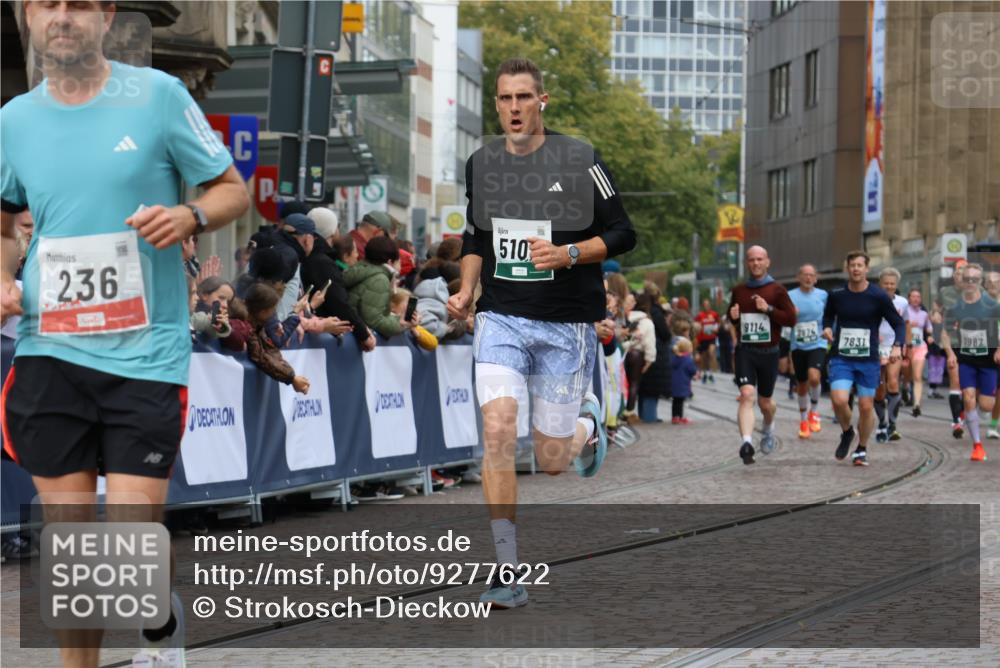 05.10.2025 - 20. swb-Marathon Bremen Strokosch-Dieckow http://msf.ph/oto/9277622 05.10.2025 13:05:17 Ziel 236, 1607, 2092, 2974, 3819, 4291, 4313, 5103, 5264, 7831, 7987, 9114 meine-sportfotos.de