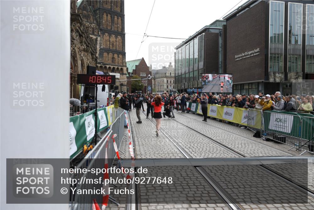 05.10.2025 - 20. swb-Marathon Bremen Yannick Fuchs http://msf.ph/oto/9277648 05.10.2025 12:39:26 Ziel 16 meine-sportfotos.de