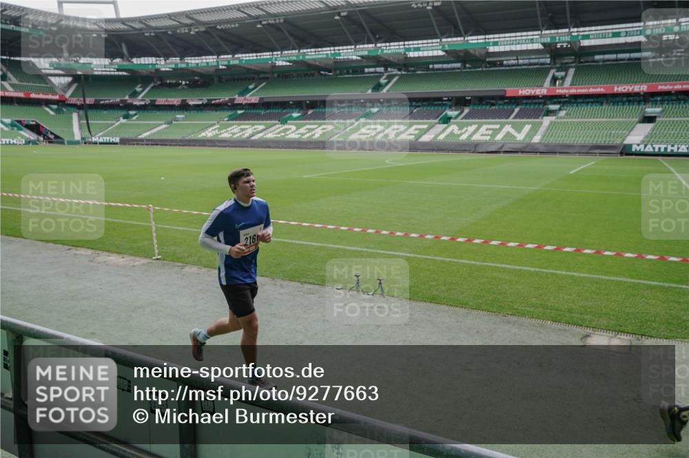 05.10.2025 - 20. swb-Marathon Bremen Michael Burmester http://msf.ph/oto/9277663 05.10.2025 12:57:20 Laufen im Stadion 31, 237, 246, 299, 305, 479, 613, 820, 833, 1161, 1317, 1382, 1491, 1595, 1627, 1971, 1977, 2166, 2269, 2304, 2436, 2522, 3396, 3471, 3591, 3798, 3813, 3969, 4089, 4484, 4496, 4821, 5100, 5104, 5149, 5503, 5664, 6250, 6267, 6486, 6493, 6510, 6534, 6535, 6768, 7017, 7086, 7283, 7371, 7390, 7490, 7546, 7578, 7911, 7940, 8023, 8128, 8479, 8564, 8801, 8903, 8964, 8973, 8993, 9054, 9129, 9983, 591, 1380, 1679, 2263, 2438, 2571, 2634, 3392, 3606, 3980, 4101, 5255, 5469 meine-sportfotos.de