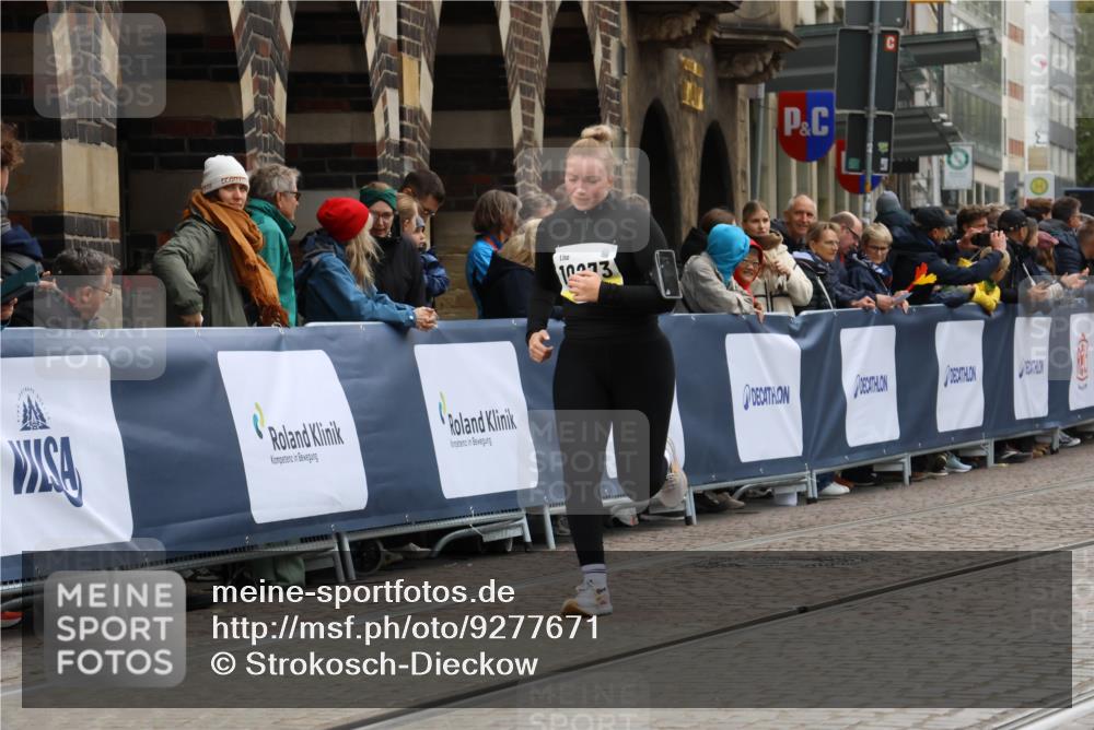 05.10.2025 - 20. swb-Marathon Bremen Strokosch-Dieckow http://msf.ph/oto/9277671 05.10.2025 11:13:30 Ziel 10273, 10433, 11117, 11367 meine-sportfotos.de