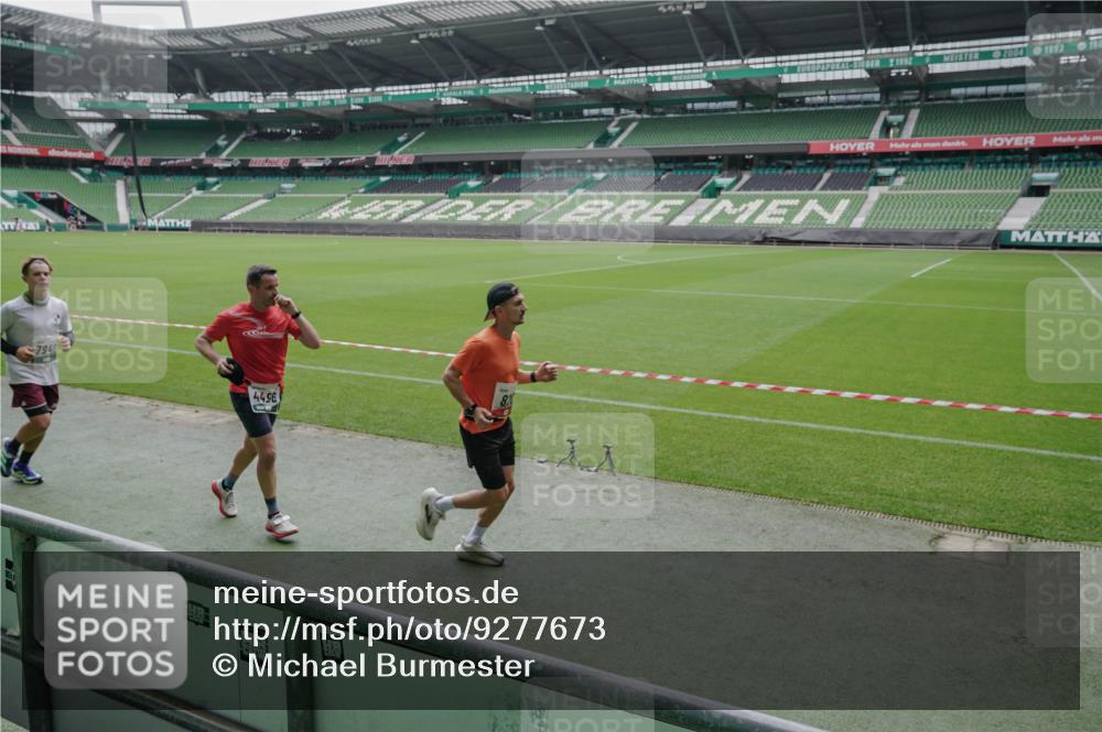 05.10.2025 - 20. swb-Marathon Bremen Michael Burmester http://msf.ph/oto/9277673 05.10.2025 12:57:22 Laufen im Stadion 31, 237, 246, 299, 305, 479, 613, 820, 833, 1161, 1317, 1382, 1491, 1595, 1627, 1971, 1977, 2166, 2269, 2304, 2436, 2522, 3396, 3471, 3591, 3798, 3813, 3969, 3977, 4089, 4484, 4496, 4821, 5100, 5104, 5149, 5503, 5664, 6250, 6267, 6486, 6493, 6510, 6534, 6535, 6768, 7017, 7086, 7283, 7371, 7390, 7490, 7546, 7578, 7731, 7911, 7940, 8023, 8128, 8479, 8564, 8801, 8903, 8964, 8973, 8993, 9054, 9129, 9983, 11658, 591, 1380, 1679, 2263, 2438, 2571, 2634, 3392, 3606, 3980, 4101, 5255 meine-sportfotos.de