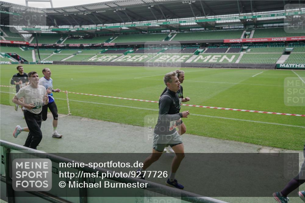 05.10.2025 - 20. swb-Marathon Bremen Michael Burmester http://msf.ph/oto/9277726 05.10.2025 12:57:29 Laufen im Stadion 31, 237, 246, 299, 305, 415, 479, 613, 820, 833, 1317, 1382, 1491, 1595, 1627, 1971, 1977, 2166, 2234, 2240, 2269, 2304, 2436, 2522, 3396, 3471, 3591, 3798, 3813, 3969, 3977, 4089, 4401, 4484, 4496, 4821, 5100, 5104, 5149, 5503, 5645, 5664, 6250, 6267, 6372, 6486, 6493, 6510, 6525, 6534, 6535, 6768, 7017, 7086, 7371, 7390, 7546, 7578, 7731, 7911, 7940, 8023, 8128, 8479, 8801, 8903, 8964, 8973, 8993, 9129, 9983, 11658, 591, 1161, 2571, 2634, 3606, 3980, 4101, 5255 meine-sportfotos.de