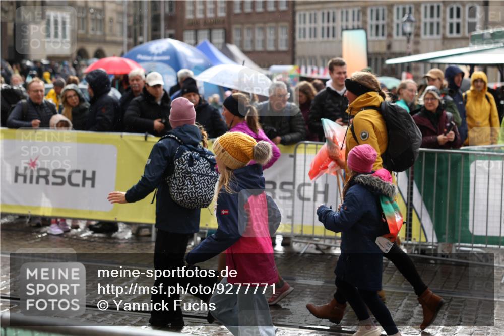 05.10.2025 - 20. swb-Marathon Bremen Yannick Fuchs http://msf.ph/oto/9277771 05.10.2025 14:59:17 Ziel 1442 meine-sportfotos.de
