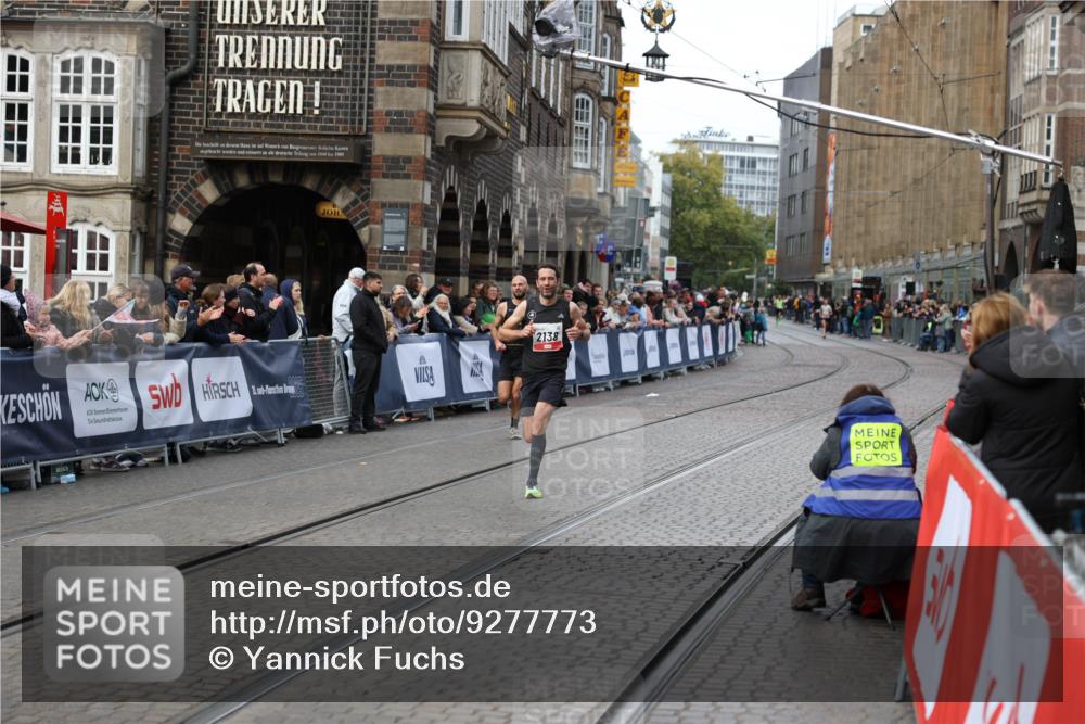 05.10.2025 - 20. swb-Marathon Bremen Yannick Fuchs http://msf.ph/oto/9277773 05.10.2025 12:40:13 Ziel  meine-sportfotos.de