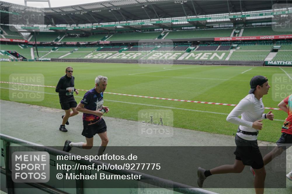 05.10.2025 - 20. swb-Marathon Bremen Michael Burmester http://msf.ph/oto/9277775 05.10.2025 12:57:34 Laufen im Stadion 31, 237, 246, 299, 305, 415, 479, 613, 820, 833, 1317, 1382, 1491, 1595, 1627, 1971, 1977, 2166, 2234, 2240, 2269, 2304, 2436, 2522, 2662, 3396, 3471, 3591, 3798, 3813, 3969, 3977, 4089, 4102, 4287, 4401, 4484, 4496, 4821, 5100, 5104, 5149, 5503, 5562, 5645, 5664, 6250, 6267, 6372, 6486, 6493, 6510, 6525, 6534, 6535, 6768, 6999, 7017, 7086, 7371, 7390, 7546, 7578, 7731, 7911, 7940, 8023, 8128, 8801, 8903, 8964, 8973, 8993, 9129, 9983, 11658, 1161, 1595, 2571, 5255 meine-sportfotos.de