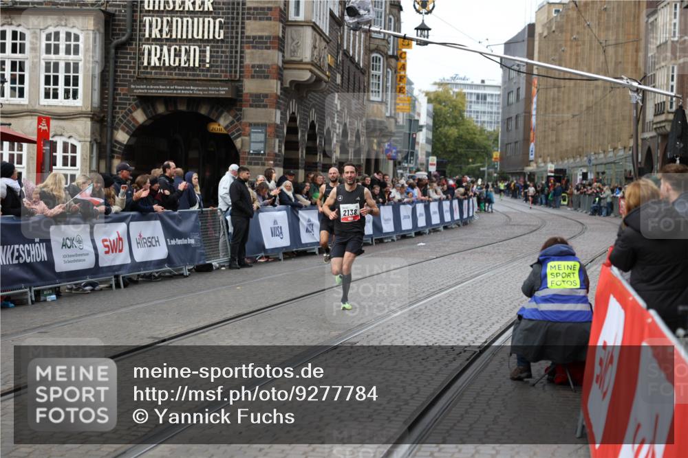 05.10.2025 - 20. swb-Marathon Bremen Yannick Fuchs http://msf.ph/oto/9277784 05.10.2025 12:40:13 Ziel  meine-sportfotos.de