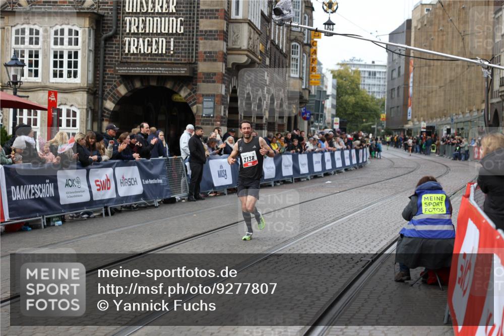 05.10.2025 - 20. swb-Marathon Bremen Yannick Fuchs http://msf.ph/oto/9277807 05.10.2025 12:40:14 Ziel 2138 meine-sportfotos.de
