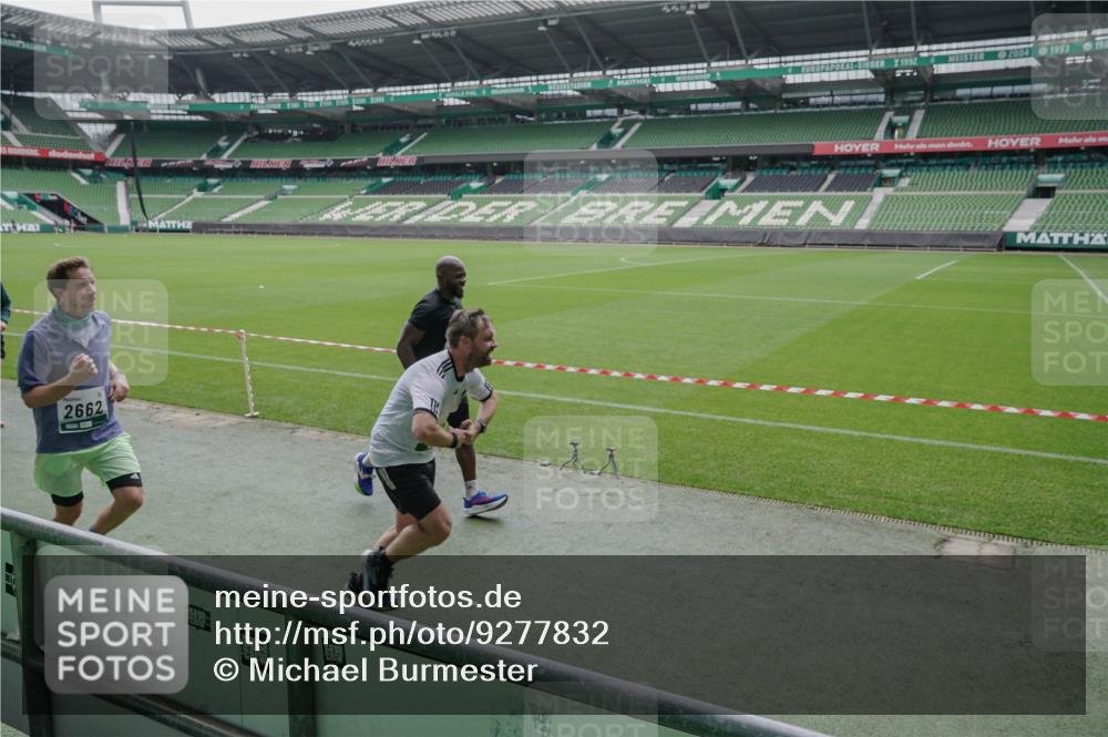05.10.2025 - 20. swb-Marathon Bremen Michael Burmester http://msf.ph/oto/9277832 05.10.2025 12:57:46 Laufen im Stadion 237, 246, 305, 415, 613, 820, 833, 1317, 1382, 1491, 1971, 2166, 2234, 2240, 2304, 2522, 2648, 2662, 2893, 3396, 3591, 3798, 3813, 3969, 3977, 4089, 4102, 4287, 4389, 4401, 4496, 4747, 4821, 5100, 5149, 5313, 5503, 5562, 5645, 5664, 5728, 6161, 6267, 6317, 6326, 6372, 6486, 6525, 6534, 6535, 6768, 6999, 7053, 7371, 7588, 7731, 7911, 7940, 8023, 8091, 8113, 8128, 8801, 8827, 8903, 8964, 8973, 8993, 9129, 9151, 9983, 11658, 31, 299, 479, 1595, 1627 meine-sportfotos.de