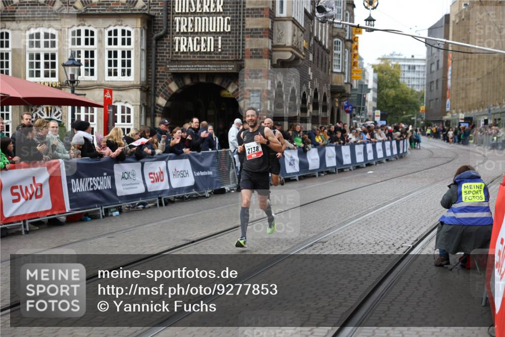 05.10.2025 - 20. swb-Marathon Bremen Yannick Fuchs http://msf.ph/oto/9277853 05.10.2025 12:40:14 Ziel 2138 meine-sportfotos.de