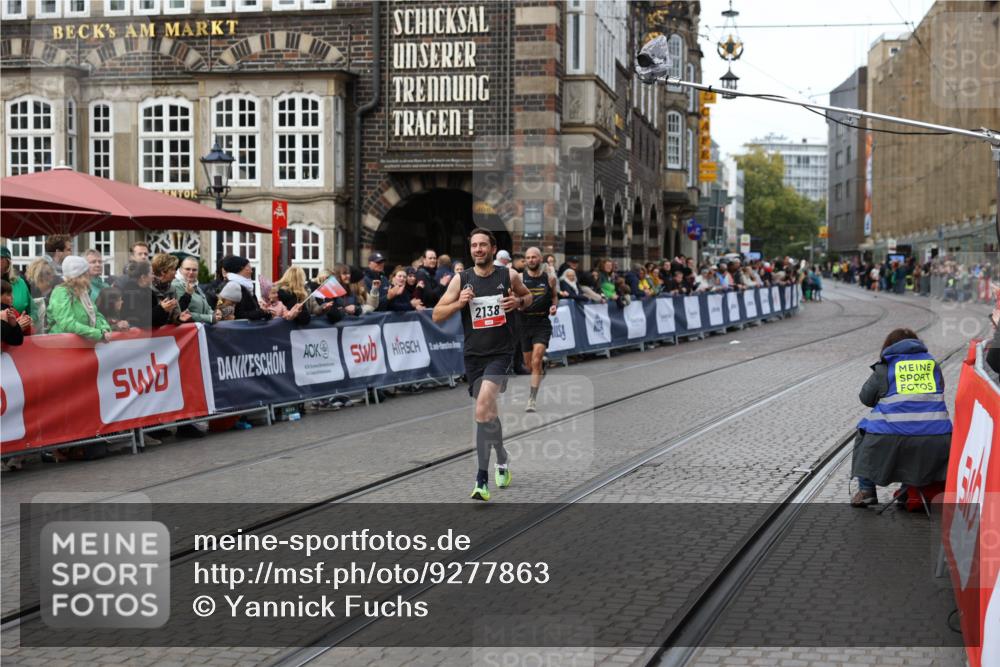 05.10.2025 - 20. swb-Marathon Bremen Yannick Fuchs http://msf.ph/oto/9277863 05.10.2025 12:40:14 Ziel 2138 meine-sportfotos.de