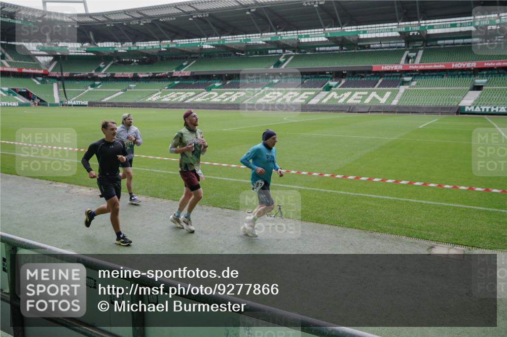 05.10.2025 - 20. swb-Marathon Bremen Michael Burmester http://msf.ph/oto/9277866 05.10.2025 12:57:49 Laufen im Stadion 237, 246, 305, 415, 613, 820, 833, 846, 1317, 1382, 1491, 2158, 2166, 2234, 2240, 2304, 2522, 2648, 2662, 2893, 3396, 3591, 3798, 3813, 3969, 3977, 4089, 4102, 4287, 4389, 4401, 4496, 4747, 4821, 5100, 5149, 5163, 5313, 5503, 5562, 5645, 5664, 5728, 6161, 6267, 6317, 6326, 6372, 6486, 6525, 6534, 6535, 6768, 6999, 7053, 7371, 7588, 7731, 7911, 7940, 8023, 8091, 8113, 8128, 8576, 8801, 8827, 8903, 8964, 8973, 8993, 9151, 9983, 11658, 31, 299, 479, 1595, 1627 meine-sportfotos.de