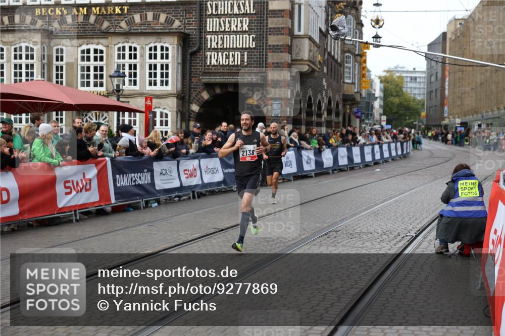 05.10.2025 - 20. swb-Marathon Bremen Yannick Fuchs http://msf.ph/oto/9277869 05.10.2025 12:40:15 Ziel 2138 meine-sportfotos.de