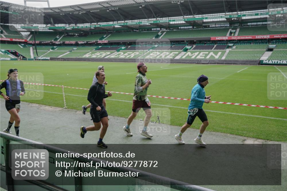 05.10.2025 - 20. swb-Marathon Bremen Michael Burmester http://msf.ph/oto/9277872 05.10.2025 12:57:50 Laufen im Stadion 237, 246, 305, 415, 613, 820, 833, 846, 1317, 1382, 1491, 2158, 2166, 2234, 2240, 2304, 2522, 2648, 2662, 2893, 3396, 3591, 3798, 3813, 3969, 3977, 4089, 4102, 4287, 4389, 4401, 4446, 4496, 4747, 4821, 5100, 5149, 5163, 5313, 5503, 5562, 5645, 5664, 5728, 6161, 6267, 6317, 6326, 6372, 6486, 6525, 6534, 6535, 6768, 6999, 7053, 7371, 7588, 7731, 7911, 7940, 8023, 8091, 8113, 8128, 8576, 8801, 8827, 8903, 8964, 8993, 9151, 9983, 11658, 31, 246, 299, 479, 1595, 1627 meine-sportfotos.de