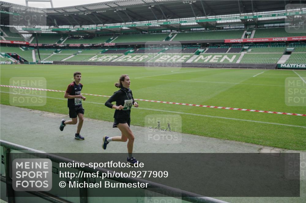 05.10.2025 - 20. swb-Marathon Bremen Michael Burmester http://msf.ph/oto/9277909 05.10.2025 12:57:53 Laufen im Stadion 237, 415, 613, 820, 833, 846, 963, 1317, 1382, 1491, 2158, 2234, 2240, 2304, 2522, 2648, 2662, 2893, 3373, 3396, 3591, 3798, 3969, 3977, 4089, 4102, 4287, 4389, 4401, 4446, 4496, 4747, 4821, 5100, 5149, 5163, 5313, 5562, 5645, 5728, 5917, 6161, 6267, 6317, 6326, 6372, 6486, 6525, 6534, 6535, 6768, 6999, 7053, 7371, 7588, 7731, 7911, 7940, 8023, 8091, 8113, 8128, 8328, 8576, 8801, 8827, 8903, 8964, 8993, 9151, 9983, 11658, 31, 246, 299, 305, 479, 833, 1595, 1627 meine-sportfotos.de
