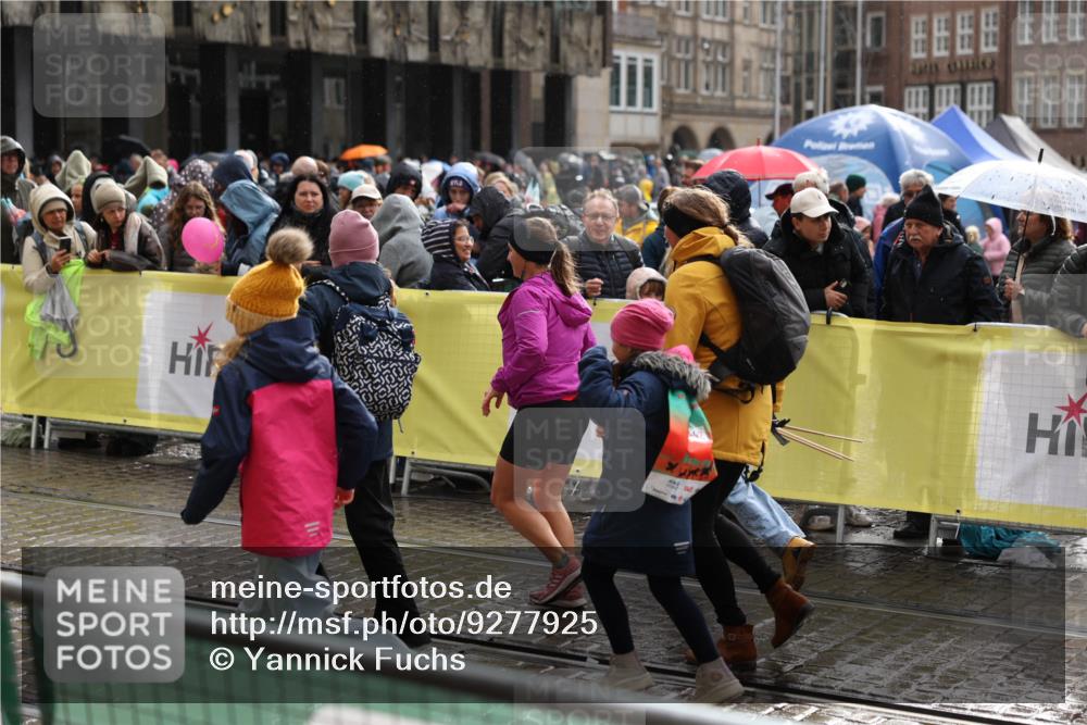 05.10.2025 - 20. swb-Marathon Bremen Yannick Fuchs http://msf.ph/oto/9277925 05.10.2025 14:59:18 Ziel 1442 meine-sportfotos.de