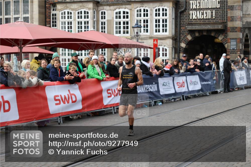 05.10.2025 - 20. swb-Marathon Bremen Yannick Fuchs http://msf.ph/oto/9277949 05.10.2025 12:40:17 Ziel 1714, 2138 meine-sportfotos.de