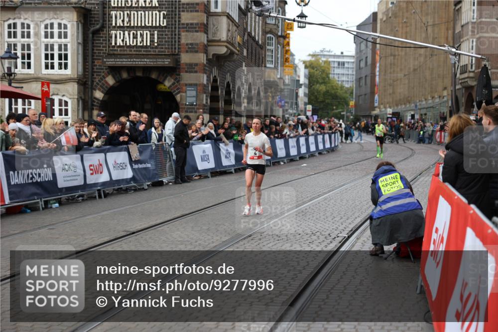 05.10.2025 - 20. swb-Marathon Bremen Yannick Fuchs http://msf.ph/oto/9277996 05.10.2025 12:40:32 Ziel 4 meine-sportfotos.de