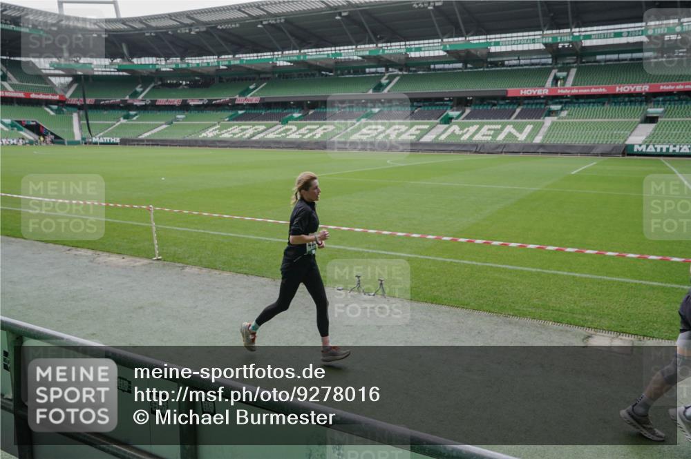 05.10.2025 - 20. swb-Marathon Bremen Michael Burmester http://msf.ph/oto/9278016 05.10.2025 12:58:06 Laufen im Stadion 90, 415, 846, 963, 1317, 1491, 2158, 2234, 2240, 2304, 2648, 2662, 2734, 2821, 2893, 3373, 3396, 3573, 3602, 3798, 3969, 3977, 4089, 4102, 4287, 4389, 4401, 4446, 4496, 4709, 4747, 5100, 5149, 5163, 5214, 5313, 5562, 5645, 5728, 5917, 6161, 6317, 6326, 6372, 6525, 6534, 6535, 6675, 6676, 6999, 7053, 7588, 7731, 7813, 7911, 7940, 7976, 8091, 8113, 8128, 8328, 8379, 8576, 8801, 8827, 8993, 9112, 9151, 9983, 11658, 237, 246, 305, 613, 820, 833, 1382, 2522, 3591 meine-sportfotos.de