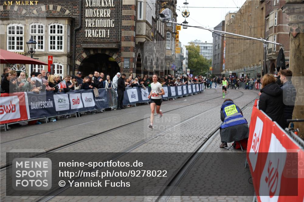 05.10.2025 - 20. swb-Marathon Bremen Yannick Fuchs http://msf.ph/oto/9278022 05.10.2025 12:40:32 Ziel 4 meine-sportfotos.de