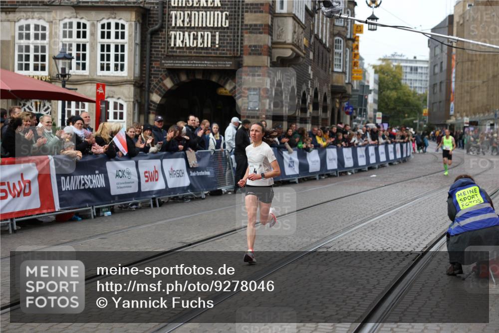 05.10.2025 - 20. swb-Marathon Bremen Yannick Fuchs http://msf.ph/oto/9278046 05.10.2025 12:40:33 Ziel 4 meine-sportfotos.de