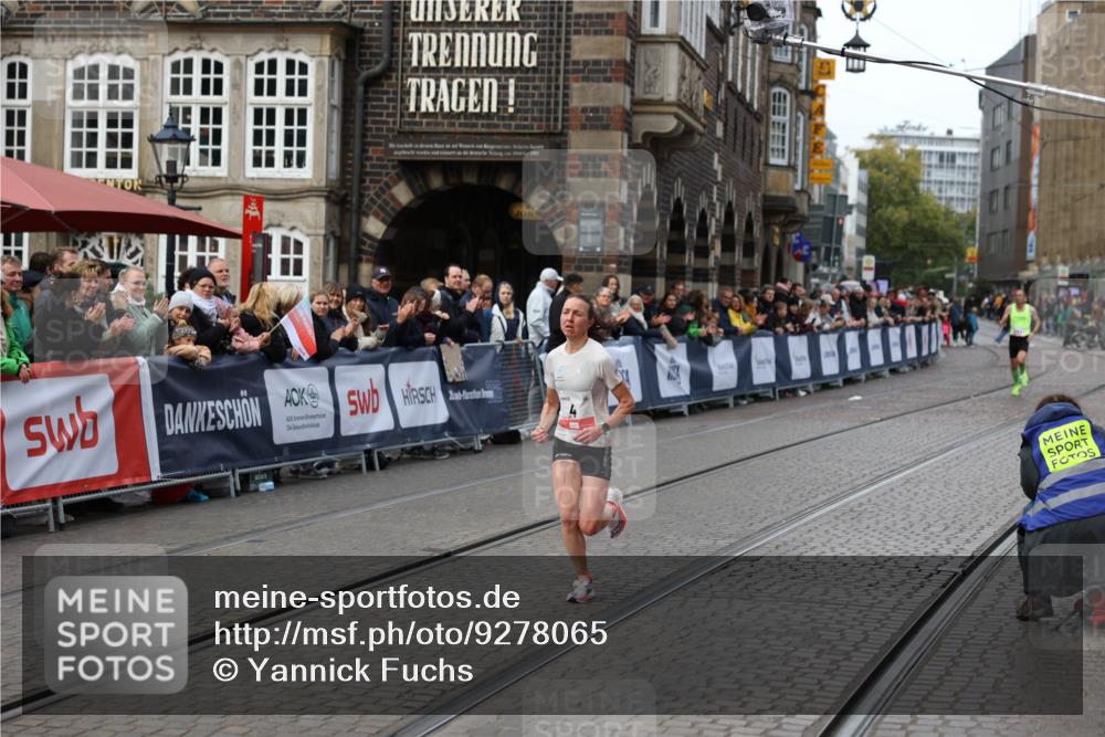 05.10.2025 - 20. swb-Marathon Bremen Yannick Fuchs http://msf.ph/oto/9278065 05.10.2025 12:40:33 Ziel 4 meine-sportfotos.de