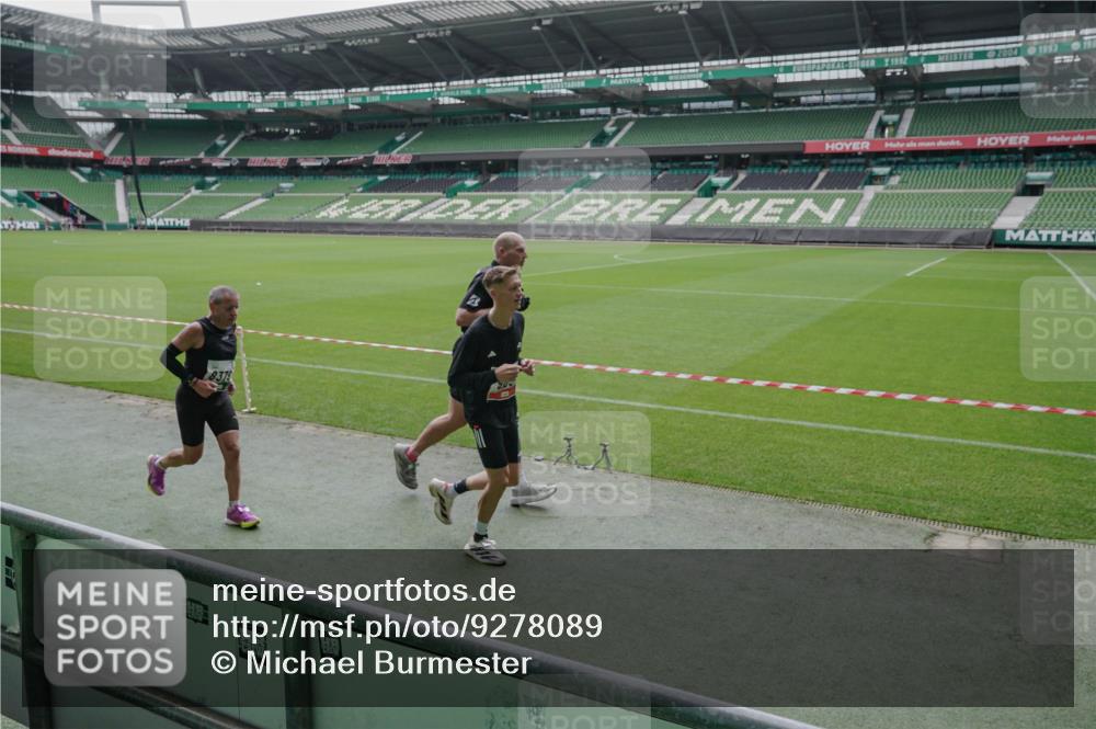 05.10.2025 - 20. swb-Marathon Bremen Michael Burmester http://msf.ph/oto/9278089 05.10.2025 12:58:18 Laufen im Stadion 90, 415, 726, 846, 963, 988, 1503, 1619, 1716, 2158, 2234, 2240, 2648, 2662, 2734, 2821, 2893, 2922, 3254, 3373, 3467, 3573, 3602, 3977, 4102, 4287, 4389, 4401, 4446, 4709, 4747, 5163, 5214, 5261, 5313, 5562, 5645, 5728, 5917, 6113, 6161, 6317, 6326, 6372, 6525, 6672, 6675, 6676, 6944, 6999, 7038, 7053, 7588, 7731, 7813, 7911, 7976, 8091, 8113, 8128, 8328, 8379, 8576, 8827, 8972, 8993, 9112, 9151, 11658, 237, 613, 820, 1317, 1491, 2304, 2522, 3396, 3591, 8128 meine-sportfotos.de