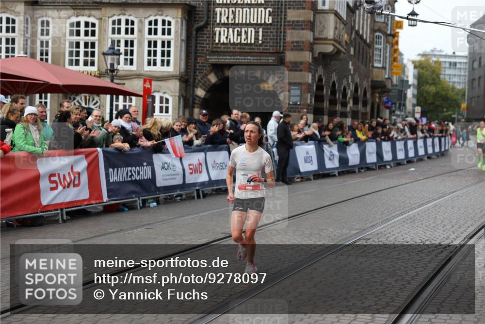 05.10.2025 - 20. swb-Marathon Bremen Yannick Fuchs http://msf.ph/oto/9278097 05.10.2025 12:40:34 Ziel 4 meine-sportfotos.de