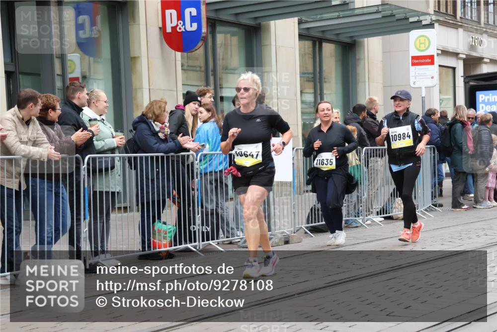 05.10.2025 - 20. swb-Marathon Bremen Strokosch-Dieckow http://msf.ph/oto/9278108 05.10.2025 11:14:41 Ziel 9303, 10496, 10647, 10984, 11107, 11293, 11345, 11448, 11607, 11635, 9303, 10496, 10647, 10984, 11107, 11293, 11345, 11448, 11607, 11635 meine-sportfotos.de