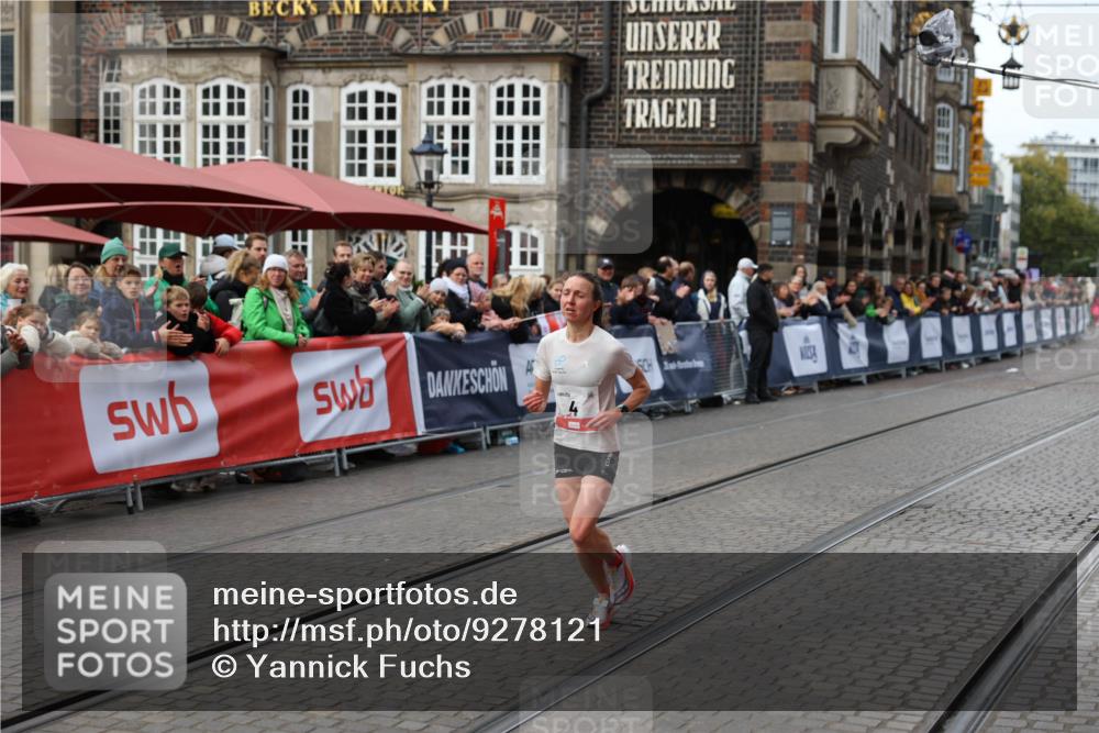 05.10.2025 - 20. swb-Marathon Bremen Yannick Fuchs http://msf.ph/oto/9278121 05.10.2025 12:40:34 Ziel 4 meine-sportfotos.de