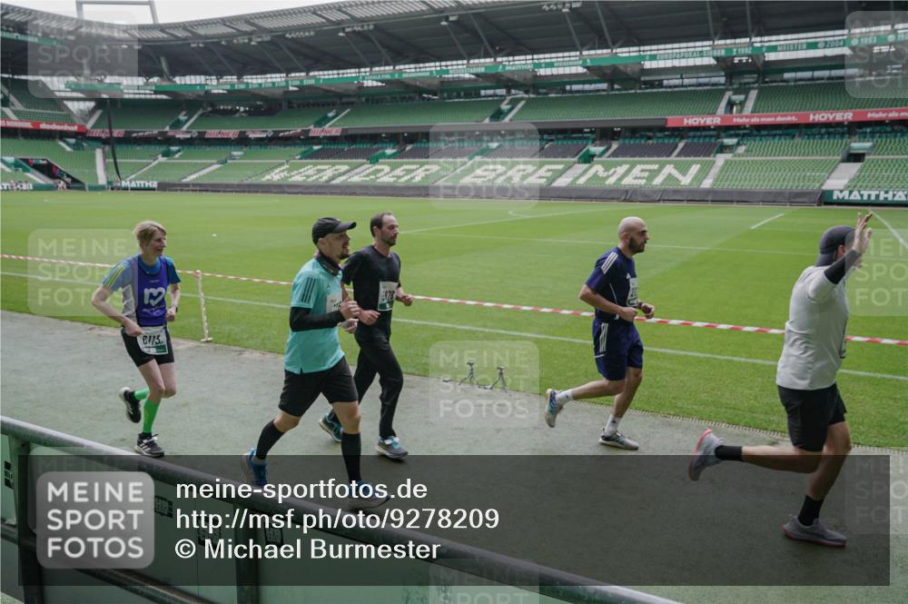 05.10.2025 - 20. swb-Marathon Bremen Michael Burmester http://msf.ph/oto/9278209 05.10.2025 12:58:34 Laufen im Stadion 90, 586, 726, 846, 963, 988, 1229, 1503, 1619, 1716, 2158, 2496, 2648, 2734, 2821, 2893, 2922, 3252, 3254, 3373, 3467, 3573, 3602, 3615, 3791, 4095, 4113, 4389, 4446, 4522, 4709, 4747, 4783, 5163, 5214, 5261, 5313, 5728, 5808, 5878, 5917, 6007, 6113, 6161, 6317, 6326, 6561, 6672, 6675, 6676, 6944, 6999, 7038, 7053, 7588, 7813, 7976, 8091, 8113, 8328, 8379, 8539, 8576, 8827, 8972, 9112, 9151, 415, 1491, 2234, 2240, 2304, 2662, 3977, 4102, 7731, 7911, 8128 meine-sportfotos.de