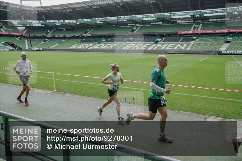 05.10.2025 - 20. swb-Marathon Bremen Michael Burmester http://msf.ph/oto/9278301 05.10.2025 12:58:45 Laufen im Stadion 90, 219, 586, 667, 726, 846, 963, 988, 1229, 1503, 1619, 1716, 2158, 2496, 2734, 2797, 2821, 2922, 3141, 3252, 3254, 3373, 3467, 3573, 3602, 3615, 3791, 4095, 4113, 4389, 4446, 4522, 4709, 4783, 4909, 4967, 5123, 5163, 5214, 5261, 5313, 5530, 5584, 5722, 5808, 5878, 5891, 5917, 6007, 6113, 6326, 6561, 6624, 6672, 6675, 6676, 6882, 6944, 7038, 7169, 7185, 7311, 7312, 7550, 7813, 7976, 8247, 8328, 8355, 8379, 8539, 8576, 8972, 9112, 415, 2234, 2240, 2648, 2662, 2893, 4102, 5313 meine-sportfotos.de