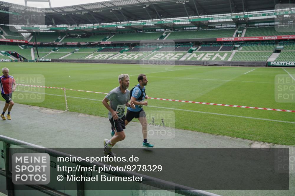 05.10.2025 - 20. swb-Marathon Bremen Michael Burmester http://msf.ph/oto/9278329 05.10.2025 12:58:50 Laufen im Stadion 90, 219, 586, 667, 726, 963, 988, 1229, 1503, 1619, 1716, 1843, 1854, 2496, 2734, 2797, 2821, 2922, 2941, 3141, 3252, 3254, 3373, 3467, 3573, 3602, 3615, 3791, 4095, 4113, 4446, 4522, 4709, 4783, 4827, 4909, 4967, 5123, 5214, 5261, 5530, 5584, 5722, 5808, 5878, 5891, 5917, 6007, 6113, 6561, 6624, 6672, 6675, 6676, 6882, 6944, 7038, 7169, 7185, 7311, 7312, 7550, 7813, 7976, 8247, 8328, 8355, 8379, 8539, 8972, 9024, 9112, 846, 2158, 2648, 2662, 2893, 4102, 4389, 4446, 5313 meine-sportfotos.de
