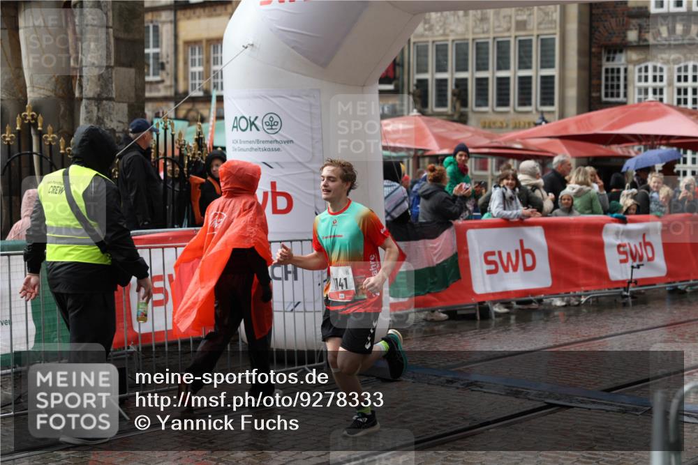 05.10.2025 - 20. swb-Marathon Bremen Yannick Fuchs http://msf.ph/oto/9278333 05.10.2025 14:59:54 Ziel 1141 meine-sportfotos.de