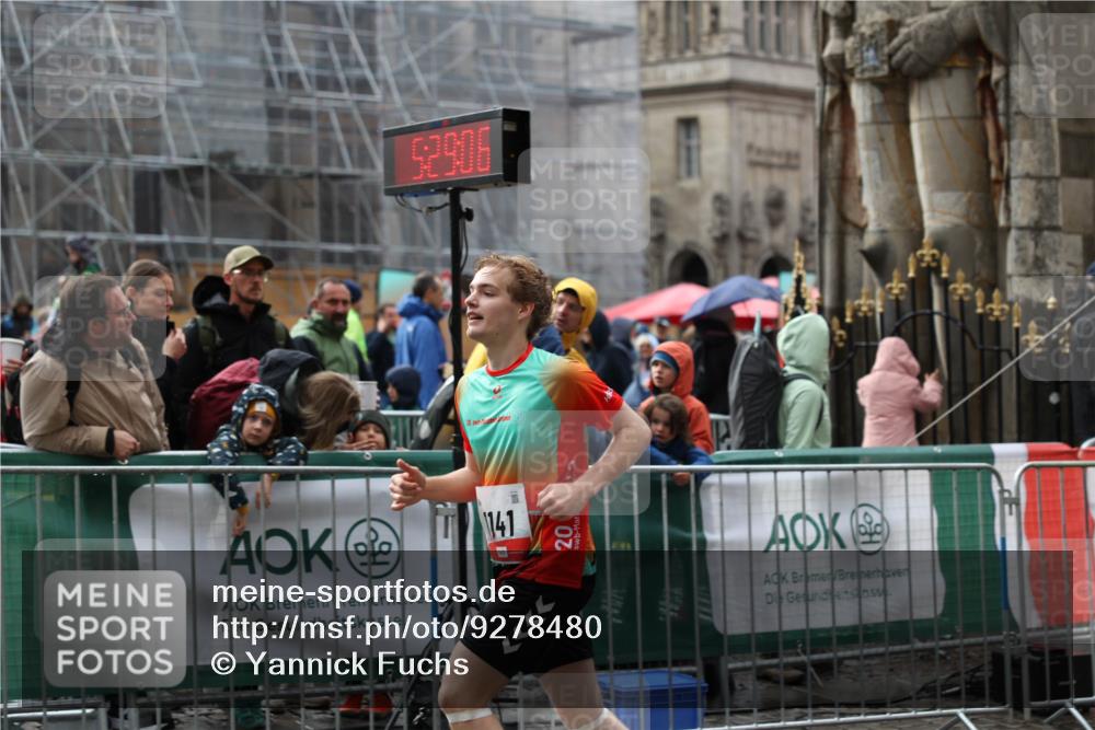 05.10.2025 - 20. swb-Marathon Bremen Yannick Fuchs http://msf.ph/oto/9278480 05.10.2025 14:59:55 Ziel 1141 meine-sportfotos.de