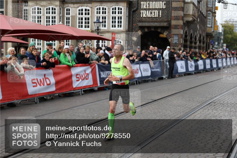 05.10.2025 - 20. swb-Marathon Bremen Yannick Fuchs http://msf.ph/oto/9278550 05.10.2025 12:40:40 Ziel 4, 351 meine-sportfotos.de
