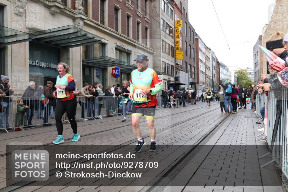 05.10.2025 - 20. swb-Marathon Bremen Strokosch-Dieckow http://msf.ph/oto/9278709 05.10.2025 11:15:08 Ziel 8844, 9441, 9567, 9643, 9767, 9768, 9959, 10976, 11112, 11113, 8844, 9441, 9567, 9643, 9767, 9768, 9959, 10976, 11112, 11113 meine-sportfotos.de