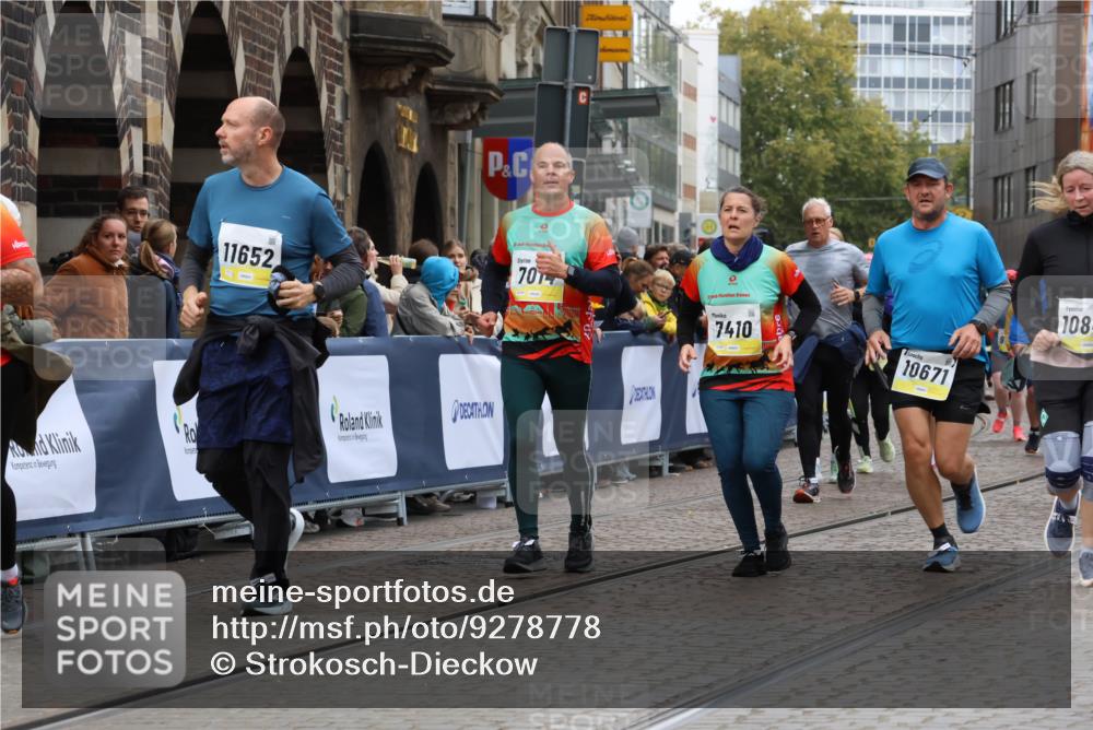 05.10.2025 - 20. swb-Marathon Bremen Strokosch-Dieckow http://msf.ph/oto/9278778 05.10.2025 11:13:50 Ziel 7014, 7410, 9667, 9946, 10671, 10756, 10842, 11652, 11653 meine-sportfotos.de