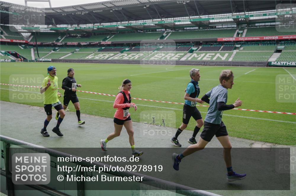 05.10.2025 - 20. swb-Marathon Bremen Michael Burmester http://msf.ph/oto/9278919 05.10.2025 13:00:01 Laufen im Stadion 27, 47, 99, 226, 271, 283, 491, 627, 807, 860, 954, 978, 1043, 1525, 1548, 1606, 1806, 2518, 2609, 2782, 2866, 2915, 2945, 3040, 3086, 3087, 3104, 3169, 3177, 3230, 3237, 3549, 3592, 3783, 3888, 4046, 4181, 4202, 4220, 4380, 4395, 4536, 4592, 4824, 4879, 5493, 5510, 5627, 6126, 6208, 6389, 6439, 6536, 6636, 6674, 6762, 6881, 7201, 7295, 7307, 7398, 7421, 7467, 7511, 7537, 7598, 7679, 7906, 7929, 8258, 8372, 8485, 8699, 8981, 9072, 27, 219, 667, 807, 1043, 1516, 1598, 1843 meine-sportfotos.de