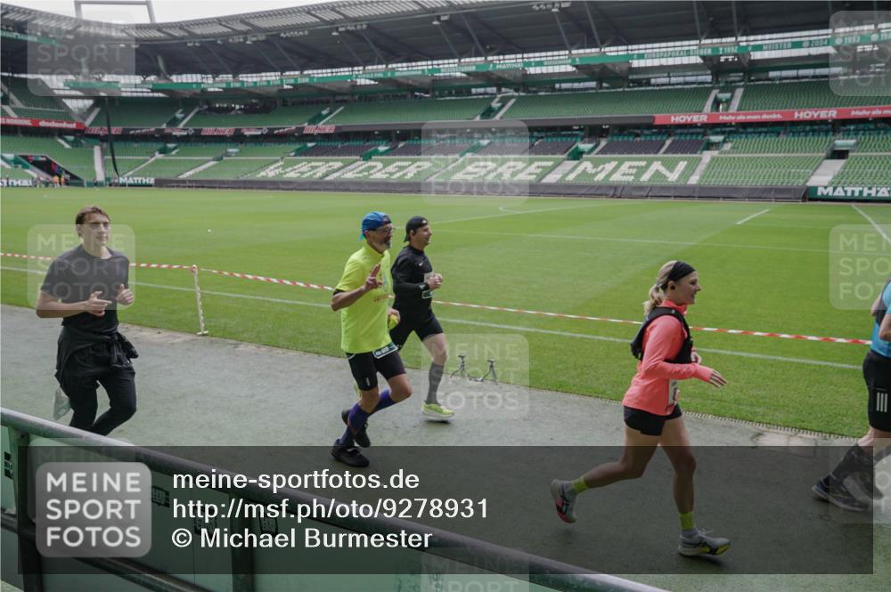 05.10.2025 - 20. swb-Marathon Bremen Michael Burmester http://msf.ph/oto/9278931 05.10.2025 13:00:02 Laufen im Stadion 47, 99, 226, 271, 283, 491, 627, 694, 860, 954, 978, 1525, 1548, 1606, 1806, 2518, 2609, 2782, 2866, 2915, 2945, 3040, 3086, 3087, 3104, 3169, 3177, 3230, 3237, 3549, 3592, 3783, 3888, 4046, 4181, 4202, 4220, 4380, 4395, 4536, 4592, 4824, 4879, 5493, 5510, 5627, 6126, 6208, 6389, 6439, 6536, 6636, 6674, 6762, 6881, 7201, 7295, 7307, 7398, 7421, 7467, 7537, 7598, 7679, 7906, 7929, 8258, 8372, 8485, 8699, 8981, 9072, 27, 667, 807, 1043, 1516, 1598, 1843 meine-sportfotos.de
