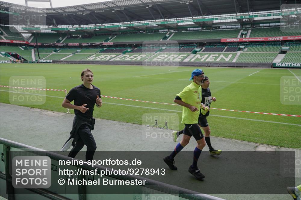 05.10.2025 - 20. swb-Marathon Bremen Michael Burmester http://msf.ph/oto/9278943 05.10.2025 13:00:02 Laufen im Stadion 47, 99, 226, 271, 283, 491, 627, 694, 860, 954, 978, 1525, 1548, 1606, 1806, 2518, 2609, 2782, 2866, 2915, 2945, 3040, 3086, 3087, 3104, 3169, 3177, 3230, 3237, 3549, 3592, 3783, 3888, 4046, 4181, 4202, 4220, 4380, 4395, 4536, 4592, 4824, 4879, 5493, 5510, 5627, 6126, 6208, 6389, 6439, 6536, 6636, 6674, 6762, 6881, 7201, 7295, 7307, 7398, 7421, 7467, 7537, 7598, 7679, 7906, 7929, 8258, 8372, 8485, 8699, 8981, 9072, 27, 667, 807, 1043, 1516, 1598, 1843 meine-sportfotos.de