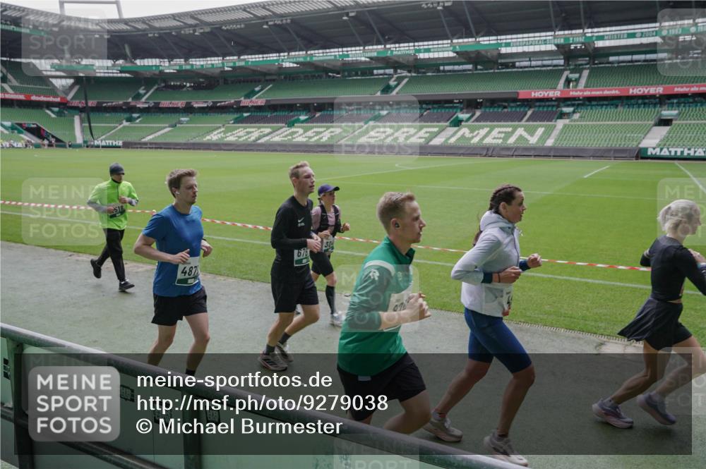 05.10.2025 - 20. swb-Marathon Bremen Michael Burmester http://msf.ph/oto/9279038 05.10.2025 13:00:15 Laufen im Stadion 47, 271, 283, 491, 498, 575, 627, 694, 860, 954, 978, 1017, 1116, 1471, 1525, 1548, 1606, 1806, 2007, 2504, 2518, 2609, 2745, 2782, 2866, 2915, 3040, 3104, 3160, 3169, 3177, 3230, 3237, 3293, 3549, 3592, 3605, 3783, 4034, 4035, 4046, 4181, 4202, 4220, 4502, 4536, 4592, 4661, 4824, 4879, 5493, 5610, 5627, 6027, 6057, 6126, 6208, 6389, 6439, 6536, 6636, 6674, 6704, 6762, 6881, 7295, 7307, 7537, 7598, 7679, 8258, 8699, 27, 807, 1043, 1598 meine-sportfotos.de