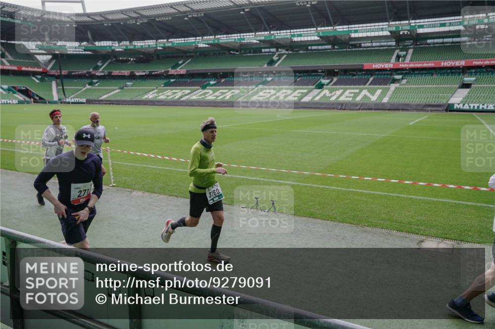 05.10.2025 - 20. swb-Marathon Bremen Michael Burmester http://msf.ph/oto/9279091 05.10.2025 13:00:23 Laufen im Stadion 47, 52, 271, 283, 491, 498, 575, 627, 694, 860, 954, 978, 1017, 1116, 1182, 1471, 1525, 1548, 1606, 1806, 2007, 2504, 2518, 2609, 2745, 2782, 2822, 2866, 2915, 3040, 3104, 3160, 3169, 3177, 3230, 3237, 3293, 3549, 3592, 3605, 3783, 4034, 4035, 4046, 4181, 4202, 4220, 4502, 4592, 4661, 4824, 4879, 5272, 5610, 5627, 5663, 5836, 5841, 6027, 6057, 6126, 6208, 6389, 6439, 6440, 6523, 6536, 6636, 6674, 6704, 6762, 6881, 7295, 7307, 7537, 7598, 7679, 8258, 8699 meine-sportfotos.de