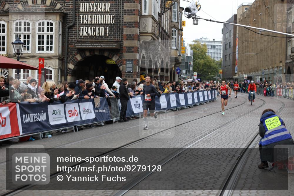 05.10.2025 - 20. swb-Marathon Bremen Yannick Fuchs http://msf.ph/oto/9279128 05.10.2025 12:42:37 Ziel 1921 meine-sportfotos.de