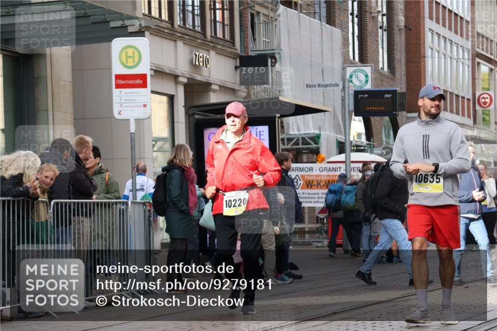 05.10.2025 - 20. swb-Marathon Bremen Strokosch-Dieckow http://msf.ph/oto/9279181 05.10.2025 11:15:37 Ziel 7109, 8476, 9640, 10220, 10355, 10635, 10831, 10846, 11331, 11375, 7109, 8476, 9640, 10220, 10355, 10635, 10831, 10846, 11331, 11375 meine-sportfotos.de