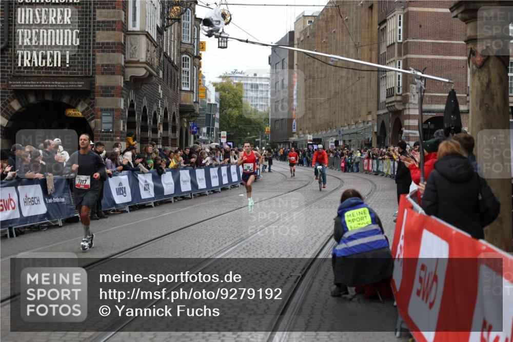 05.10.2025 - 20. swb-Marathon Bremen Yannick Fuchs http://msf.ph/oto/9279192 05.10.2025 12:42:38 Ziel 1117 meine-sportfotos.de