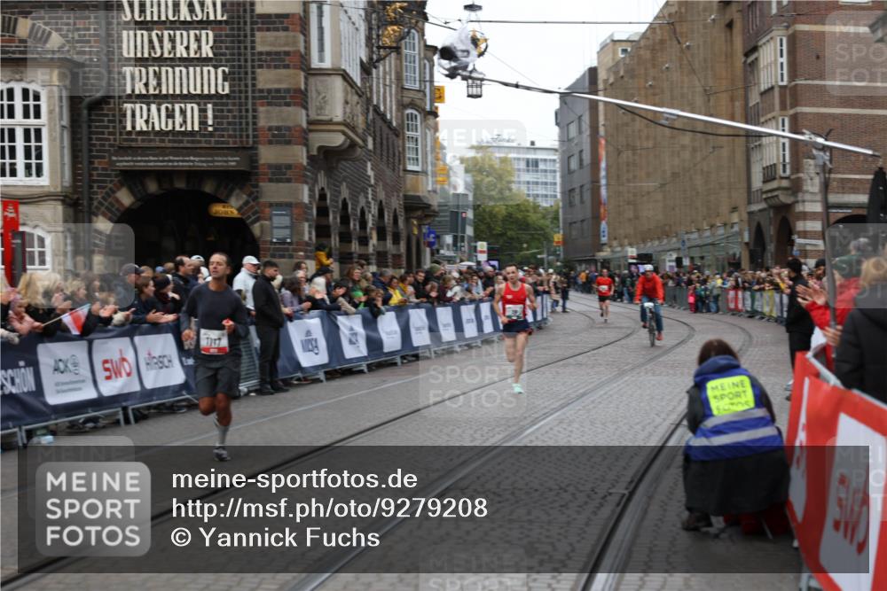 05.10.2025 - 20. swb-Marathon Bremen Yannick Fuchs http://msf.ph/oto/9279208 05.10.2025 12:42:38 Ziel 1117 meine-sportfotos.de