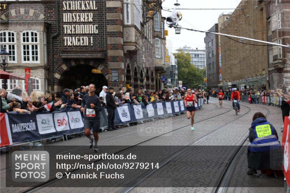 05.10.2025 - 20. swb-Marathon Bremen Yannick Fuchs http://msf.ph/oto/9279214 05.10.2025 12:42:38 Ziel 1117 meine-sportfotos.de
