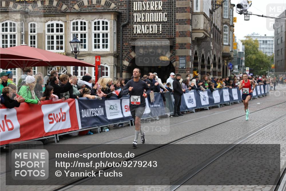05.10.2025 - 20. swb-Marathon Bremen Yannick Fuchs http://msf.ph/oto/9279243 05.10.2025 12:42:38 Ziel 1117 meine-sportfotos.de