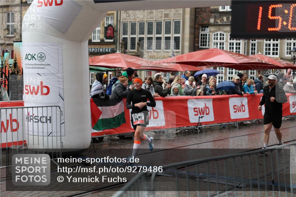 05.10.2025 - 20. swb-Marathon Bremen Yannick Fuchs http://msf.ph/oto/9279486 05.10.2025 15:00:52 Ziel 1475, 1818 meine-sportfotos.de